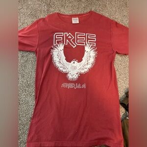 Red‎ Graphic T-Shirt with Eagle Design